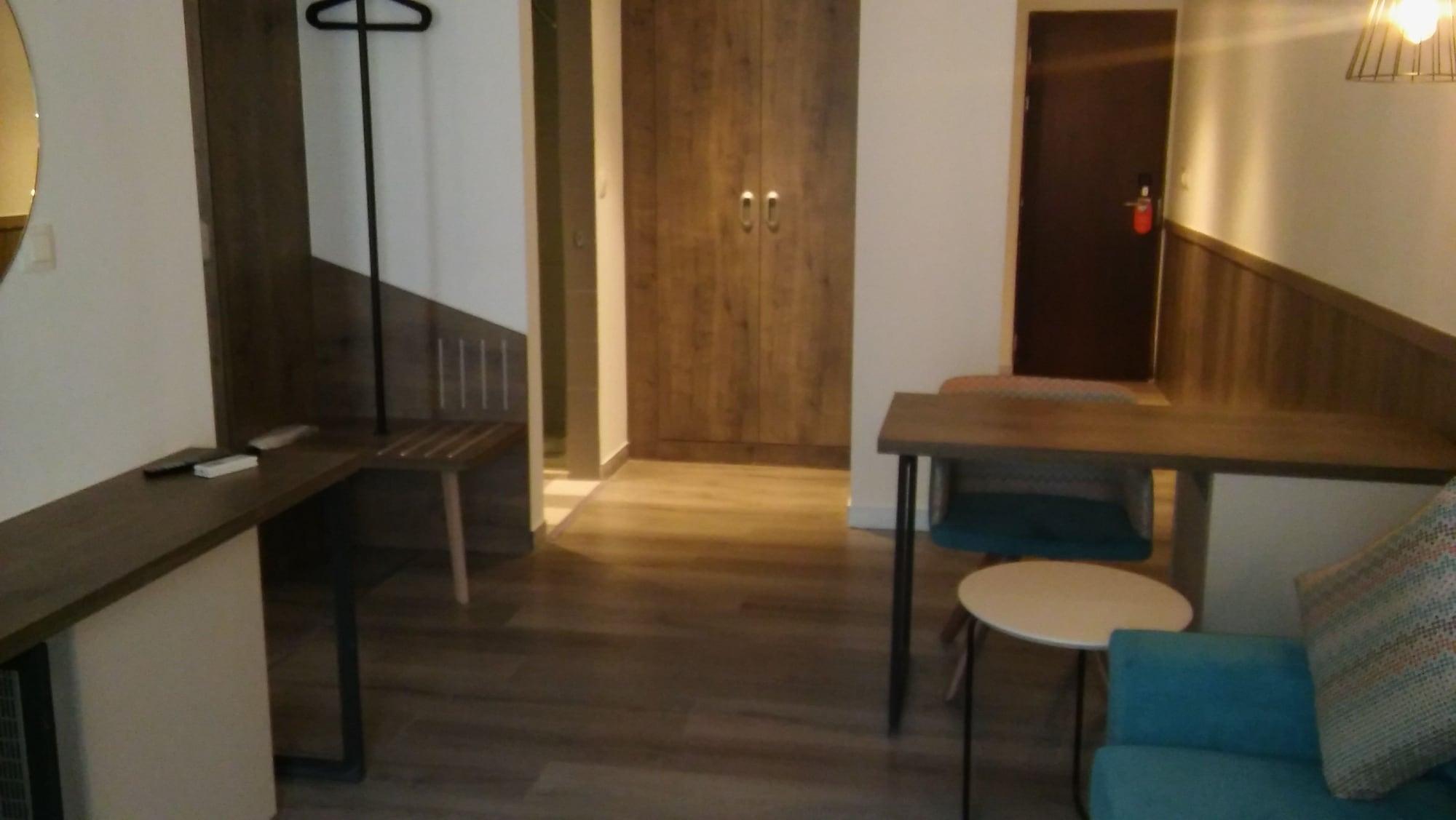 Hotel Metropolitan 4*
